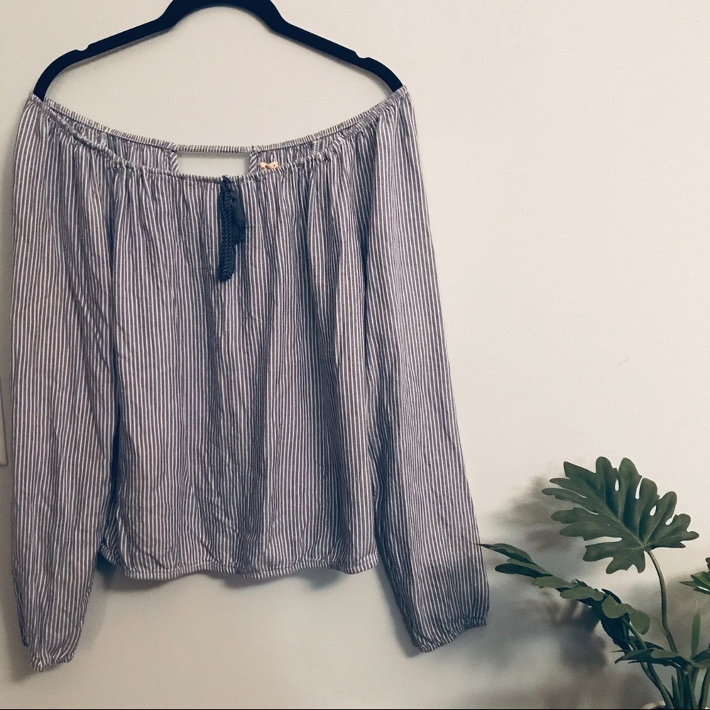 Off the shoulder Hollister striped shirt